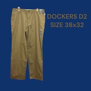 NWT MENS DOCKERS D2 KHAKI SLACKS SIZE 38x32